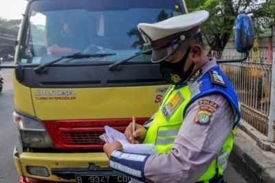 Baru Sehari, 172 Laporan Masuk ke Hotline Pengaduan Polantas Bandel Milik Polda Metro