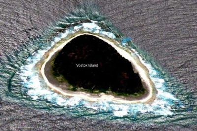 Netizen Dihebohkan dengan Gambar Pulau Black Hole yang Beredar di Medsos