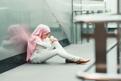Tertukar di Keluarga Miskin Sejak Lahir, Wanita Ini Dapat Kompensasi Rp6,4 M