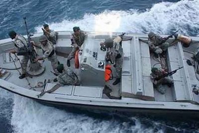 Garda Revolusi Gagalkan Upaya Kapal Perang AS Rampok Minyak Iran