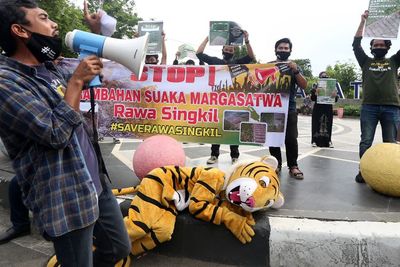 Aksi Menolak Perambahan Kawasan Margasatwa Rawa Singkil, Ini Foto-fotonya