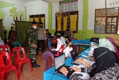 Polres Asahan Wujudkan Herd Immunity, Pelajar dan Lansia Antusias Ikuti Vaksinasi