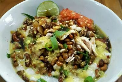 Makan Bubur Ayam Bandung Yuk Sekarang Juga, Tapi Kita Buat Sendiri Aja di Rumah