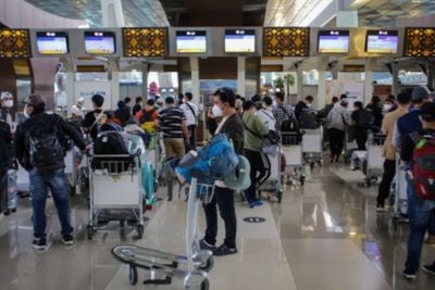 Pelaku Perjalanan Luar Negeri Harus Jalani 3 Tes COVID-19 Sebelum Karantina, Apa Saja ?
