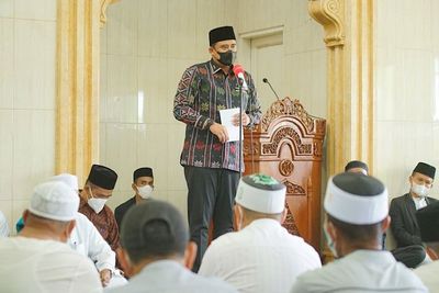 Safari Jumat di Masjid Al Yasmin, Bobby Ajak Warga Dukung Program Masjid Mandiri