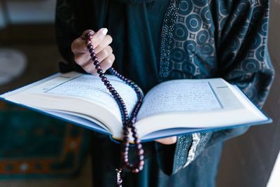 Bacaan Sholawat Jibril Latin, Terjemahan, dan Manfaatnya