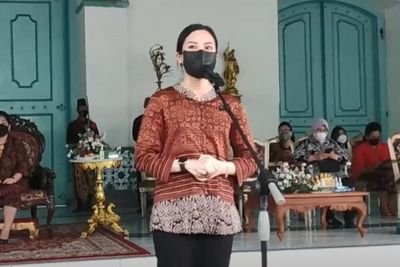 Detik-Detik Angela Tanoesoedibjo Pingsan saat Acara di Keraton Solo, Begini Kondisinya