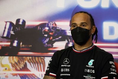 Mercedes Lampaui Red Bull di GP Meksiko, Hamilton Terkejut