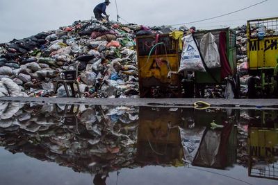Sampah di TPS Bandung Raya Belum Terangkut, Ini Foto-fotonya