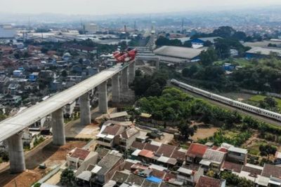 4 Bulan Beraksi, Sindikat Pencuri 100 Ton Besi Kereta Jakarta-Bandung Ditangkap