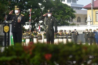 Upacara Ziarah Makam Peringati Hari Pahlawan di Aceh, Ini Foto-fotonya