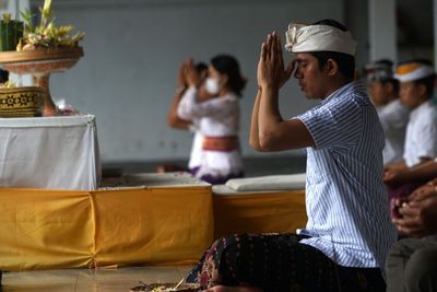 Persembahyangan Galungan di Yogyakarta, Berikut Foto-fotonya