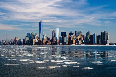 Rasa Terharu Wisatawan Mewarnai Pembukaan Kembali Perbatasan di Amerika Serikat