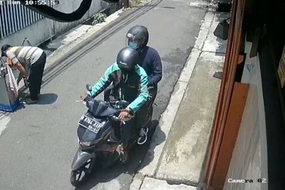 Mabes Polri Sebut Peneror Rumah Orang Tua Veronica Koman Bukan Teroris