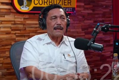 Luhut Ungkap Alasan Harga Tes PCR di Indonesia Turun: Pakai Produk China