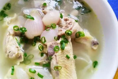 Sore Ini Makan Sup Ayam Bawang Yang Kita Bikin di Rumah Yuk Guys