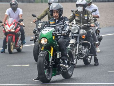 Spesifikasi Motor Modifikasi yang Dipakai Jokowi Saat Coba Sirkuit Mandalika Lombok