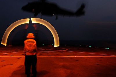 Pentingnya Marshaller pada Dunia Penerbangan, Segini Bayarannya!
