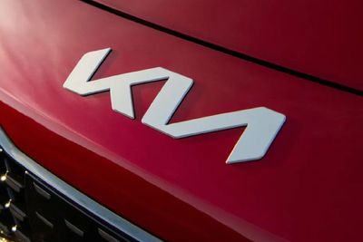 Kia Bakal Setop Produki Mobil Berbahan Bakar Bensin di Eropa Mulai 2035