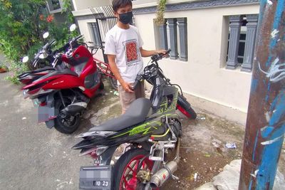Duh! 12 Tahun Hilang, Motor Ini Akhirnya Ditemukan Polisi dan Dikembalikan ke Pemiliknya