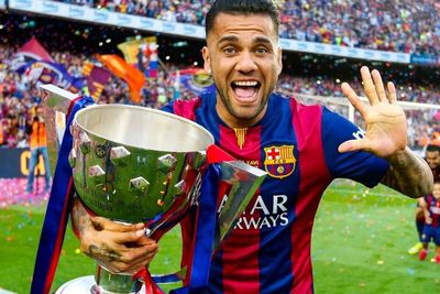 Dani Alves Kembali Gabung Barcelona