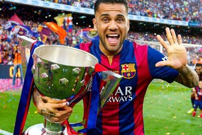 Dani Alves: Pakai Jersey Barcelona Bikin Saya Merasa Seperti Superhero