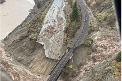 Hujan Badai Melanda Provinsi British Columbia Kanada, Jalan Rusak Disapu Banjir