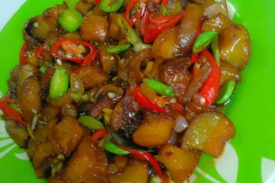 Coba Buat Kikil Sapi Sambal Pete Yuk