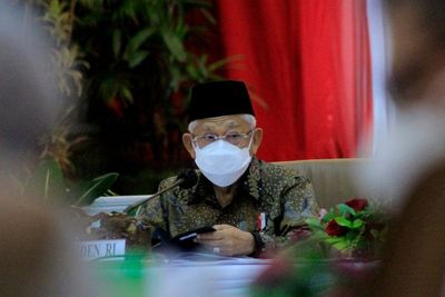 Wapres: Lebih Penting Selamatkan Masyarakat dari Gelombang Ketiga