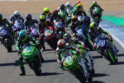 Intip Gaya 5 Pembalap Isi Waktu Luang Nikmati Keindahan Lombok Jelang WSBK Mandalika