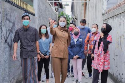 Lakoni Tugas Baru Sebagai Bu RT, Luna Maya: Warga Kemang, Mana Suaranya Nih?