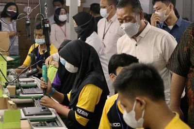 Axioo, Brand Laptop Lokal Yang Buktikan Kualitas Dengan Ajak Kementerian Kunjungi Pabrik
