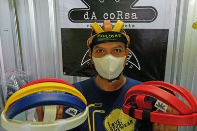 Kerajinan Helm Sepeda di Magelang, Berikut Foto-fotonya
