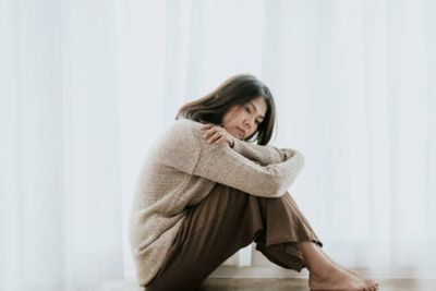 4 Tanda Psikologis yang Menunjukkan seseorang Tak Bahagia