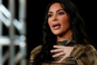 Kim Kardashian Carter Pesawat Bantu Anggota Timnas Wanita Tinggalkan Afghanistan