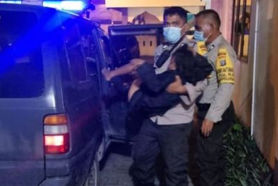 Viral, Polisi di Medan Selamatkan Bocah Perempuan ODGJ yang Terlantar
