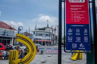 Catat! Merokok Sembarangan di Bandung Bisa Didenda Rp500 Ribu
