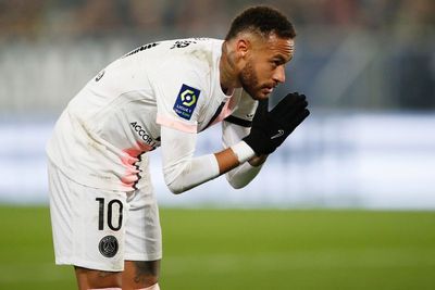 Masih Cedera, Neymar Absen dari Ligue 1 dan Diragukan Tampil di Liga Champions