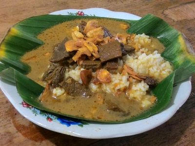 Coba Buat Nasi Gandul Khas Pati Yuk Siang Ini