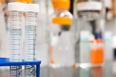 Waduh, Ada Belasan Botol Berlabel Cacar di Lab Yang Ada di Amerika Serikat