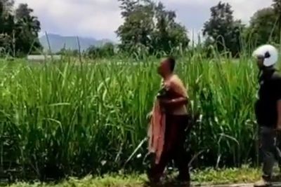 Viral Maling HP Ketangkap Warga Saat Sembunyi di Kebun, Malah Ngomel-ngomel ke Warga