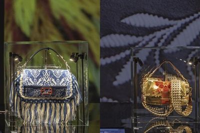 Fendi Gelar Pameran Hand in Hand , Pamerkan Kreasi Perajin Italia