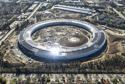 Seluruh Karyawan Apple Kembali Kerja di Kantor Mulai 1 Februari 2022, Pakai Sistem Hybrid