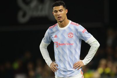 Legenda Arsenal Sebut Bukan Ronaldo yang Dibutuhkan MU, Tapi..