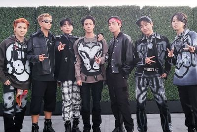 BTS Dapat Hinaan Rasis Usai Bertemu dan Diduga Acuhkan SZA di Konser Harry Styles