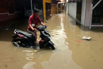 Dampak Banjir di Tegal, Berikut Foto-fotonya
