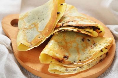 Serupa Tapi Tak Sama, Ini Bedanya Crepes dan Kue Leker
