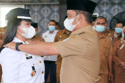 Bakhtiar Kembali Lantik Ajudannya Jadi Lurah: Bekerjalah Seakan Tak Butuh Uang 