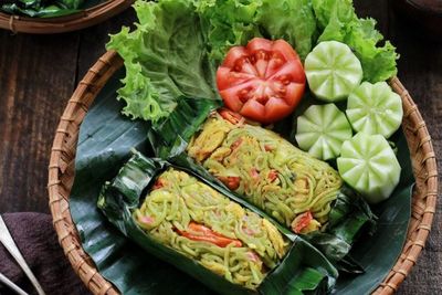 Sore Ini Kita Coba Bikin Mie Bakar Ayam Kecombrang Yuk di Rumah
