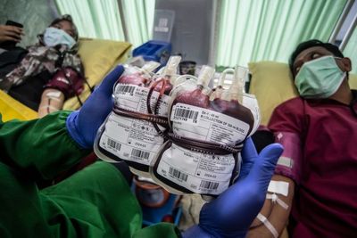 Aksi Donor Darah HUT Korpri Ke-50 di DPR, Berikut Foto-fotonya